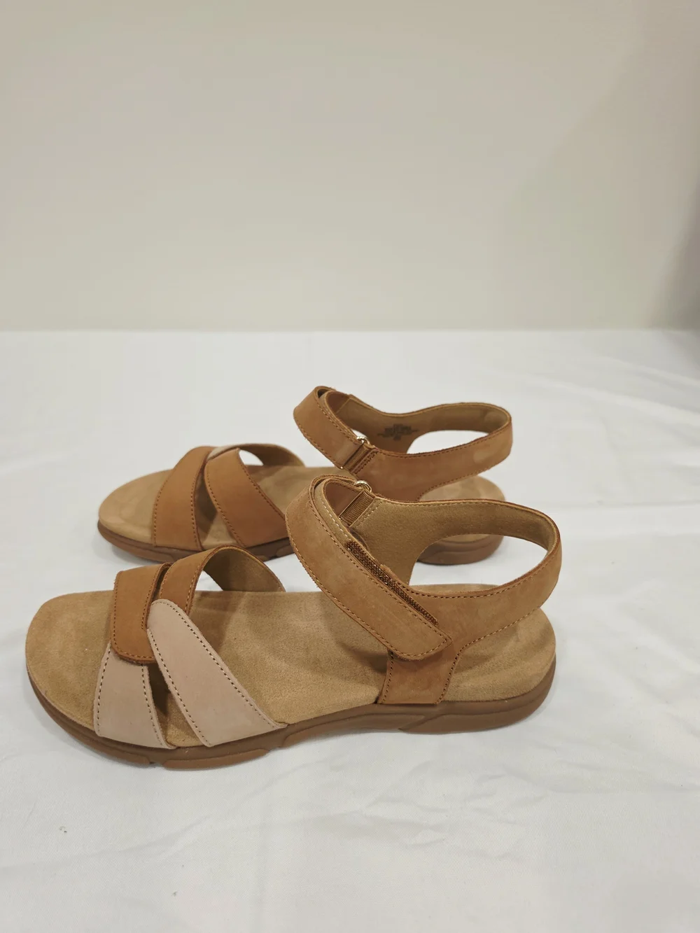 Easy Spirit Women's Semarian Two-Tone Rust Tan Slingback Sandals